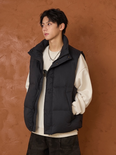 休閒素面蓬鬆舖棉厚背心