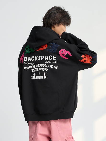 加絨刺繡歌德字帽T