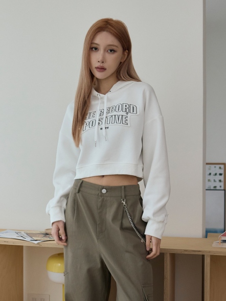 洗舊貼布刺繡短版連帽上衣