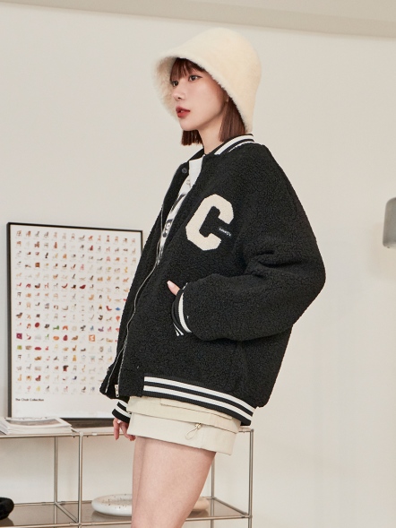 可拆帽羊羔毛棒球外套