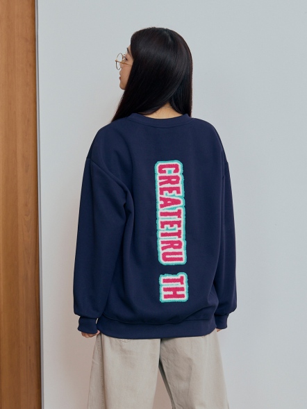 潮流撞色英文刺繡排版大學T