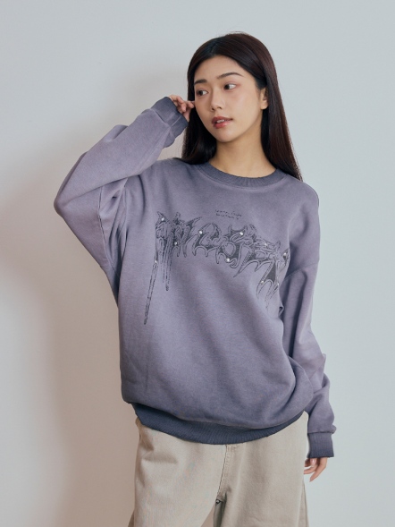 街頭潮流鉚釘人物背圖大學T