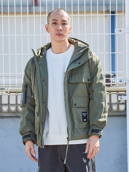 手臂口袋貼章連帽防風鋪棉厚外套