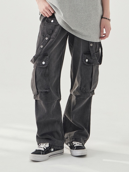 吊帶設計多口袋長牛仔寬褲