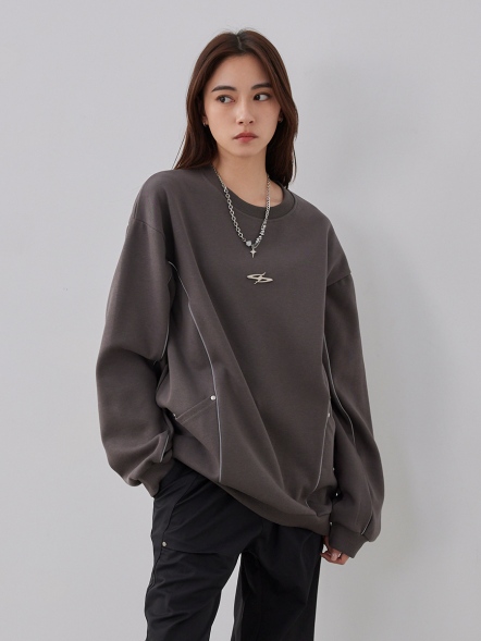 簡約線條設計雙口袋大學T