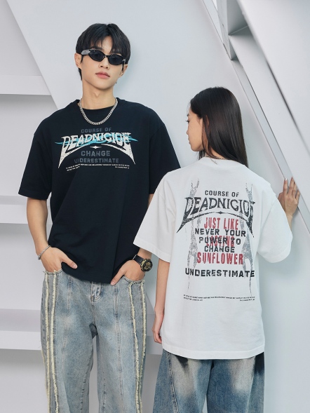 背後拉膠英文排版短T