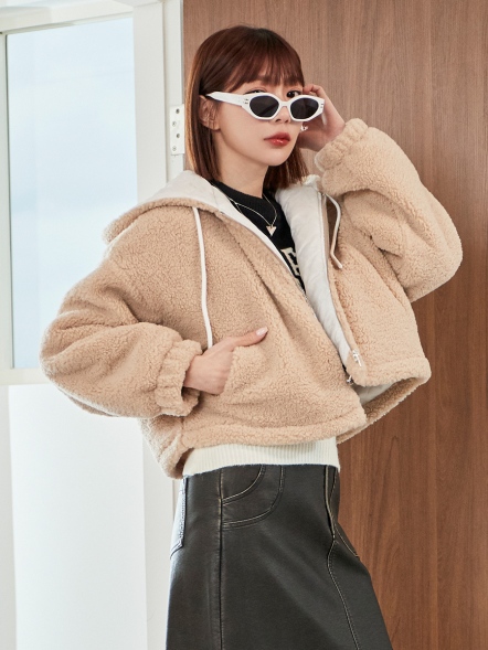 短版毛絨連帽外套